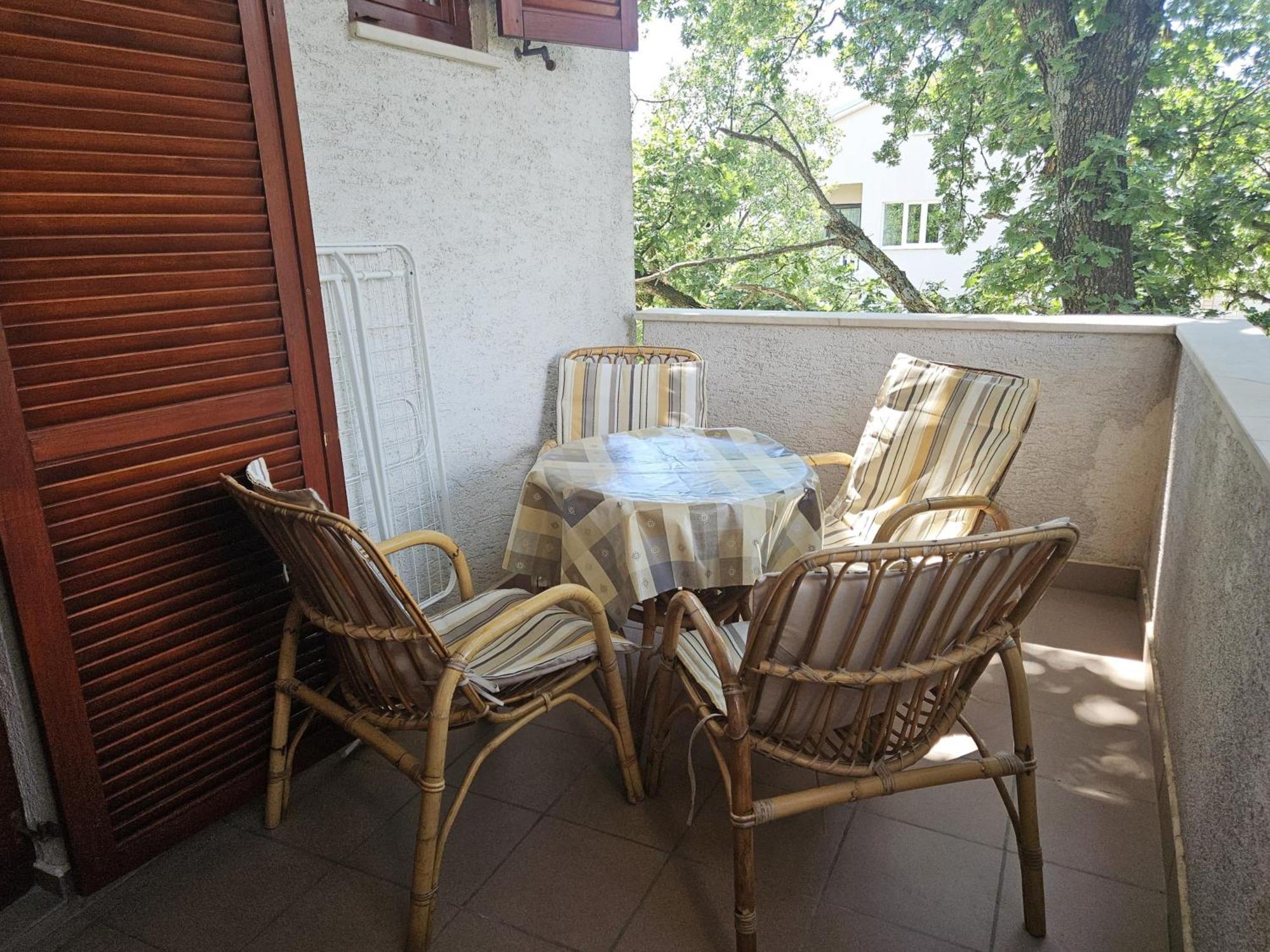 Apartment Ozren Malinska Exterior photo
